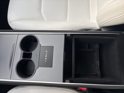 2023 Tesla Model Y Long Range ** Low Miles/3rd Row Seating / ONE OWNER