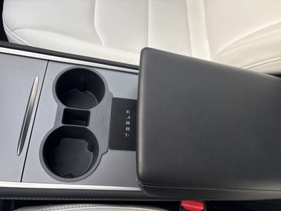 2023 Tesla Model Y Long Range ** Low Miles/3rd Row Seating / ONE OWNER