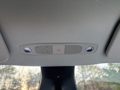 2023 Tesla Model Y Long Range ** Low Miles/3rd Row Seating / ONE OWNER