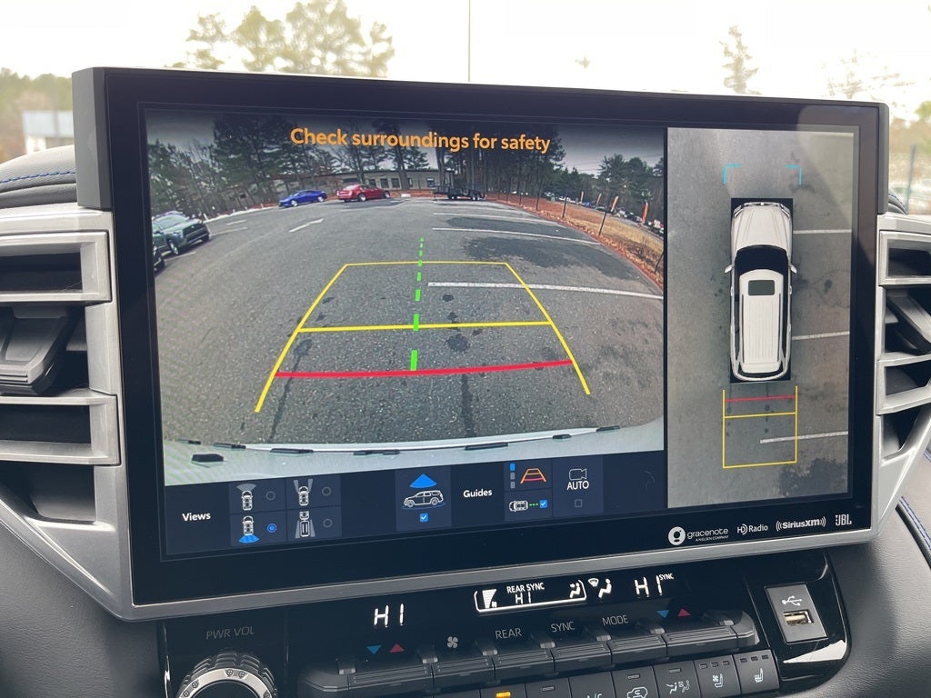 2024 Toyota Sequoia Platinum 4WD ** Pohanka Certified 10 Year / 100,000 **