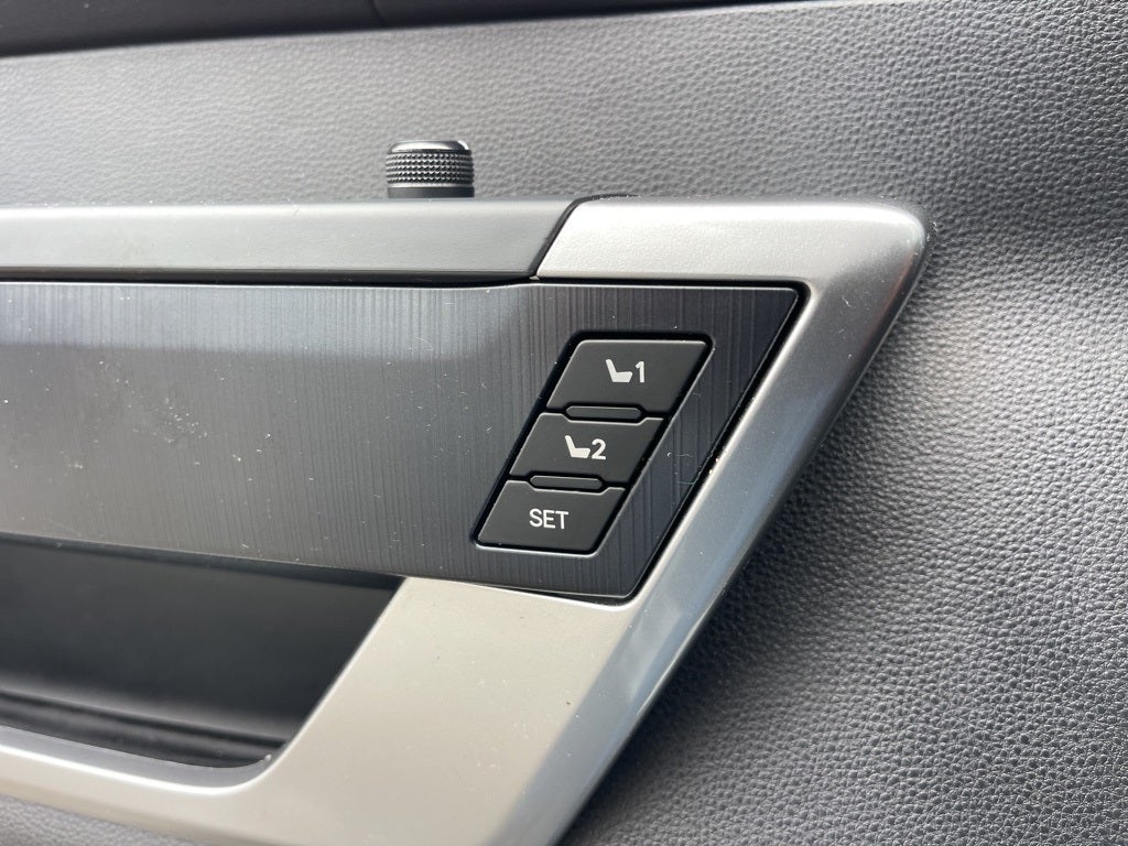 2024 Toyota Sequoia Platinum 4WD ** Pohanka Certified 10 Year / 100,000 **