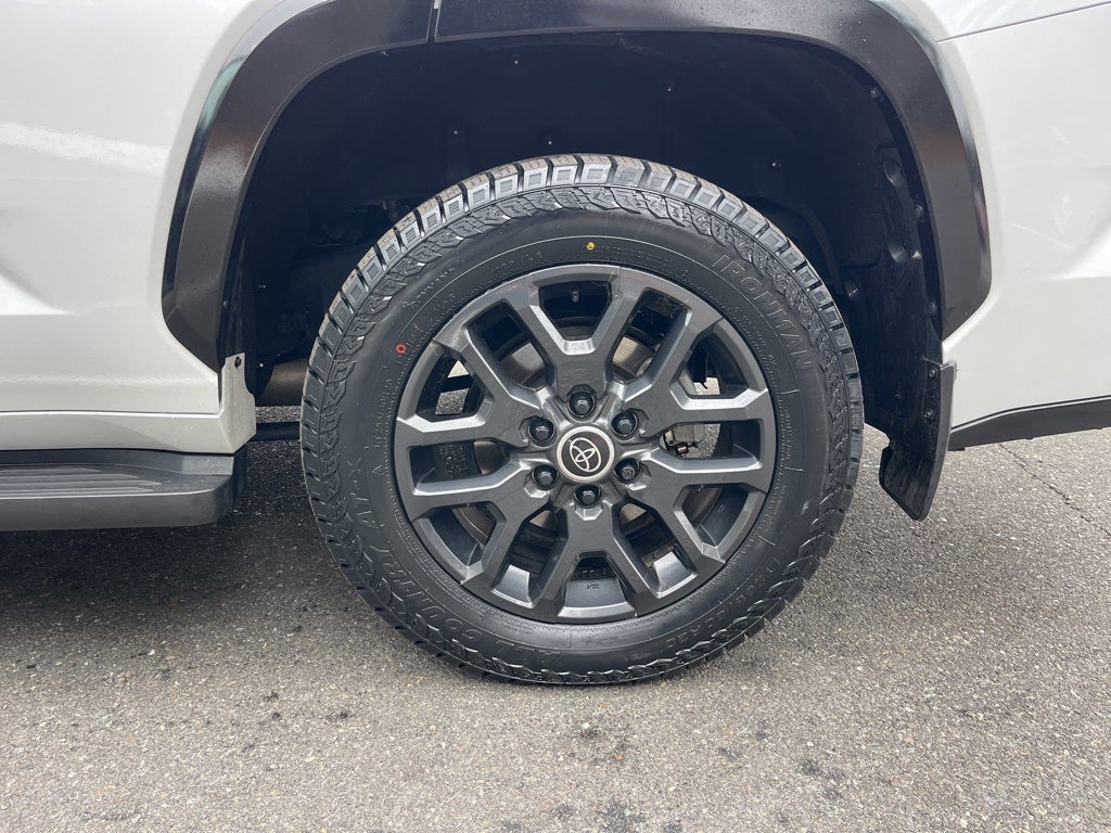 2024 Toyota Sequoia Platinum 4WD ** Pohanka Certified 10 Year / 100,000 **