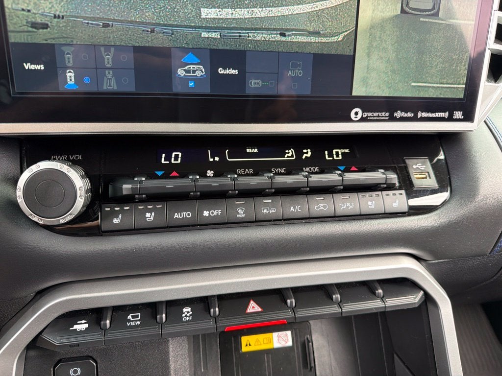 2024 Toyota Sequoia Platinum