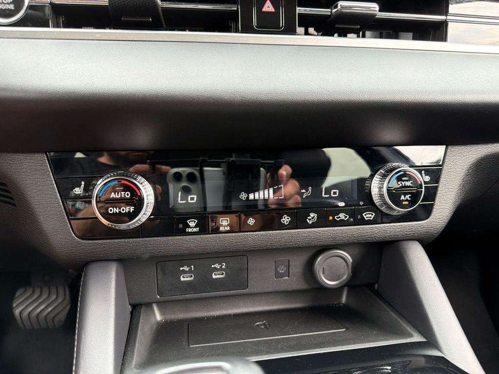 2025 Mitsubishi Outlander SE