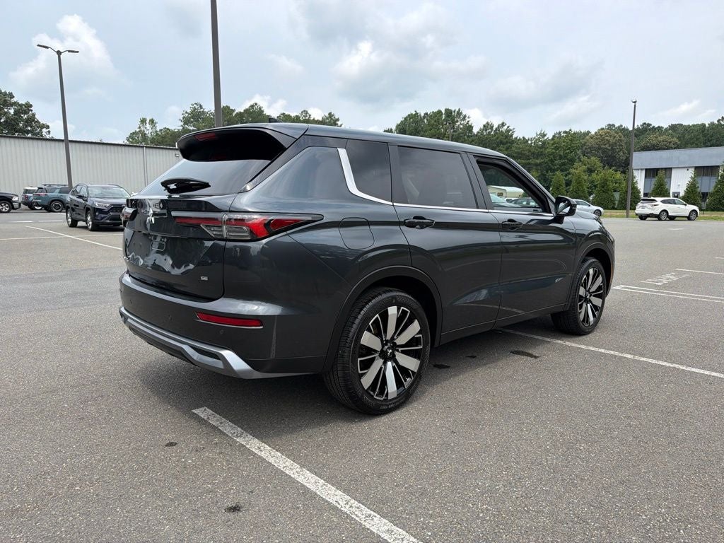 2025 Mitsubishi Outlander SE