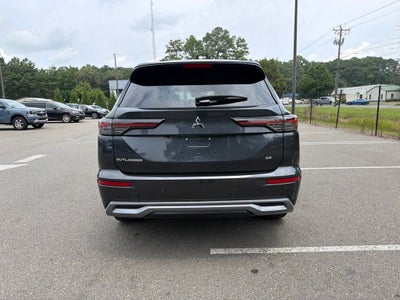 2025 Mitsubishi Outlander SE