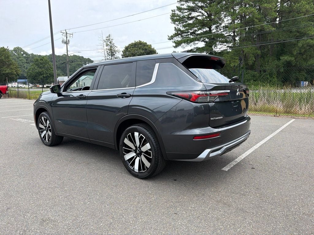 2025 Mitsubishi Outlander SE