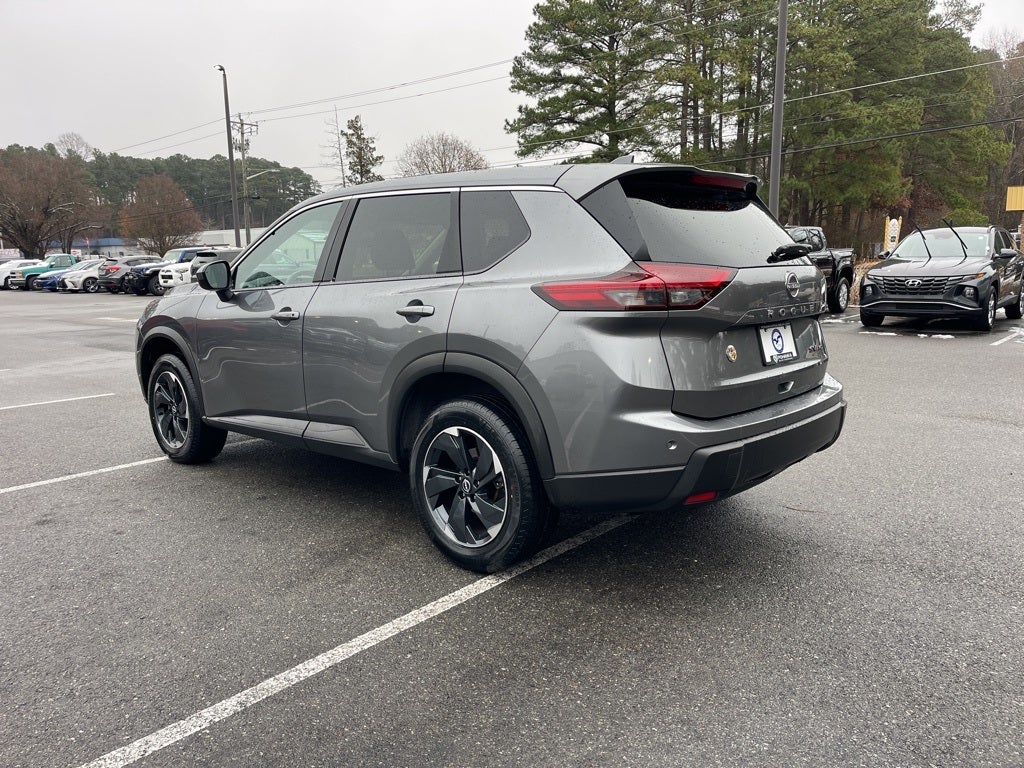 2024 Nissan Rogue SV ** Pohanka Certified 10 YEAR/100,000 **