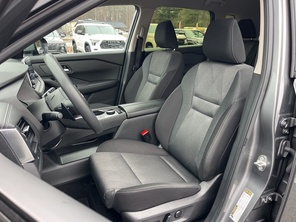 2024 Nissan Rogue SV ** Pohanka Certified 10 YEAR/100,000 **