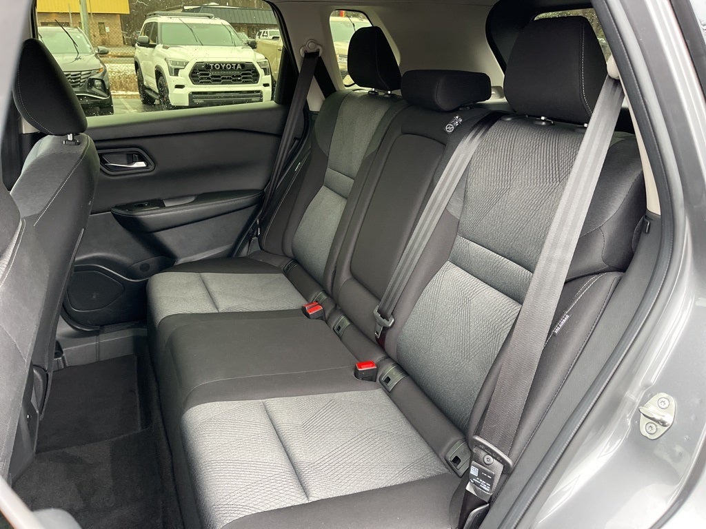 2024 Nissan Rogue SV ** Pohanka Certified 10 YEAR/100,000 **