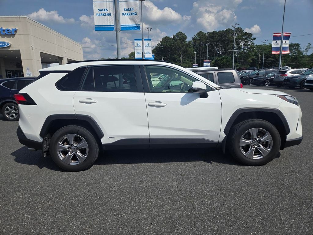 2022 Toyota RAV4 Hybrid XLE