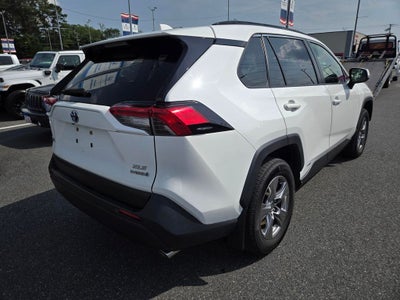 2022 Toyota RAV4 Hybrid XLE