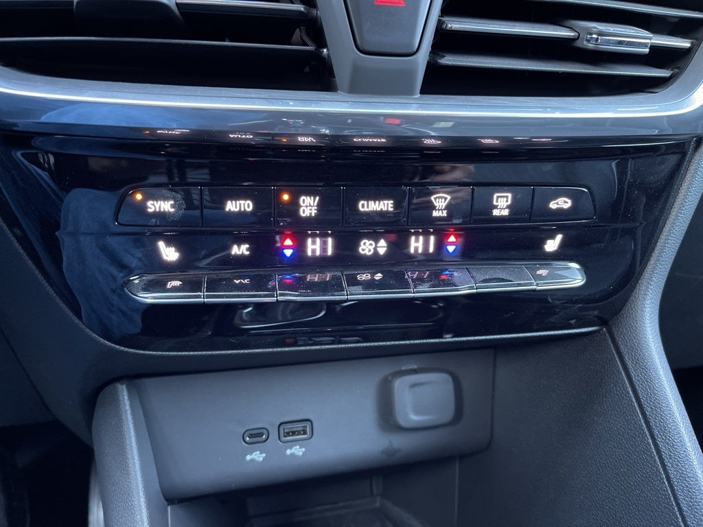 2024 Buick Encore GX Avenir ** Pohanka Certified 10 YEAR/100,000 **