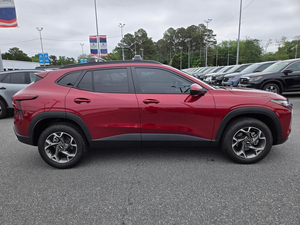 2025 Chevrolet Trax LT