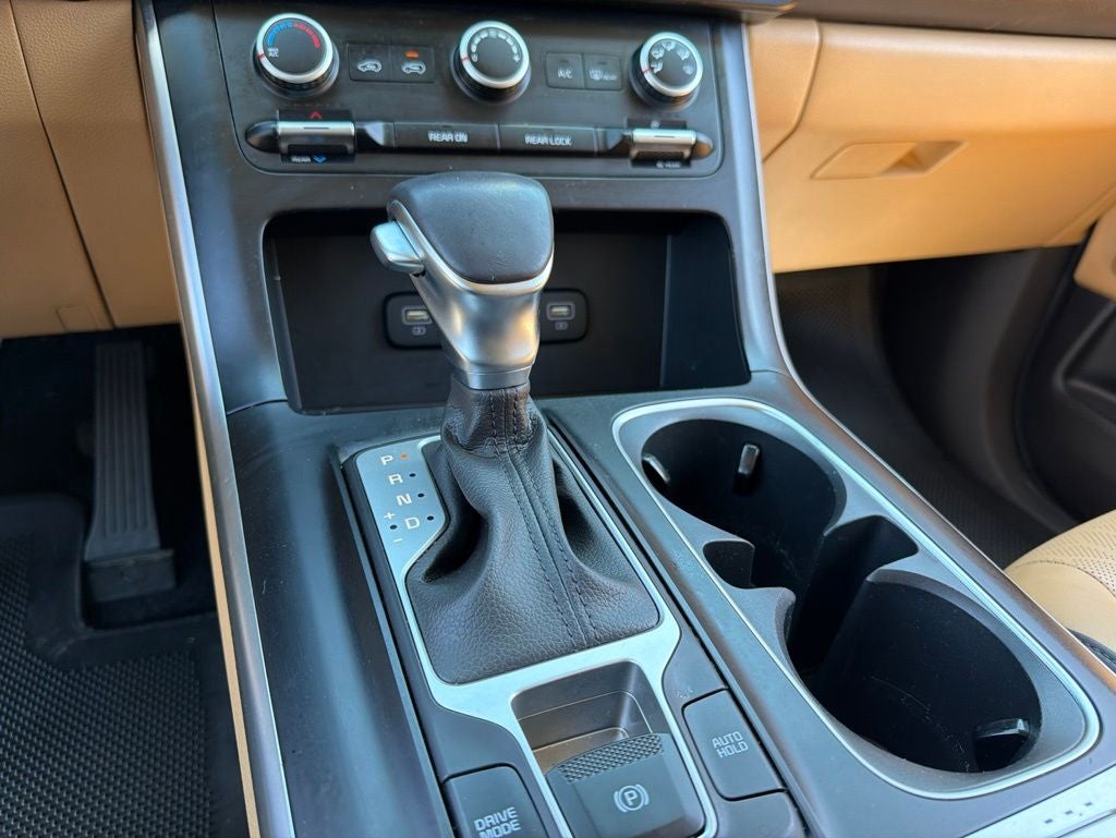 2024 Kia Carnival LX