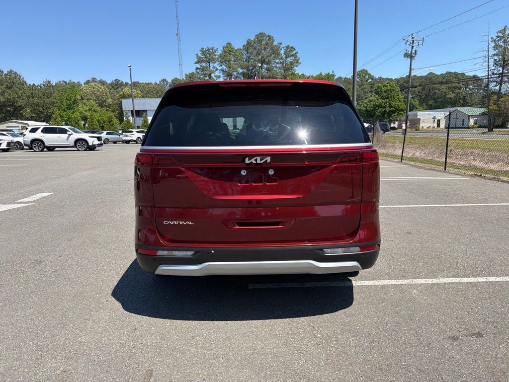 2024 Kia Carnival LX