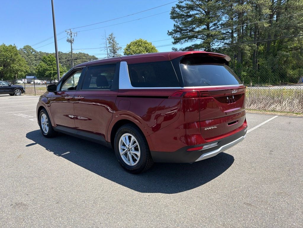 2024 Kia Carnival LX