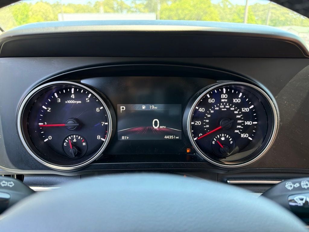 2024 Kia Carnival LX