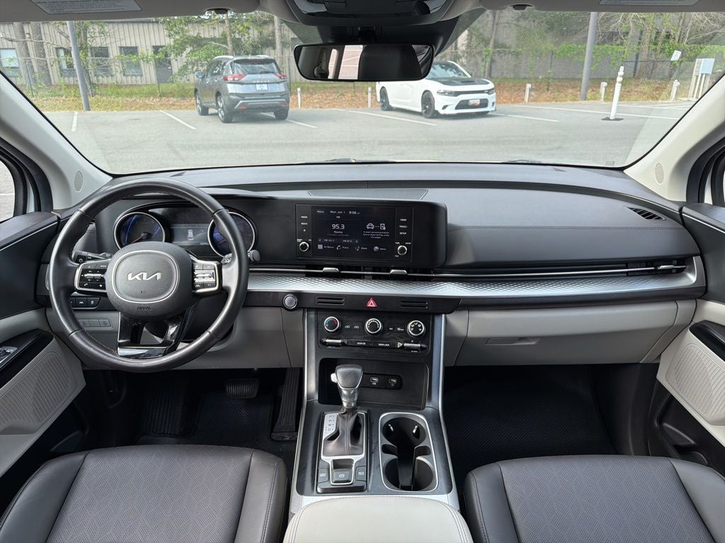 2024 Kia Carnival LX