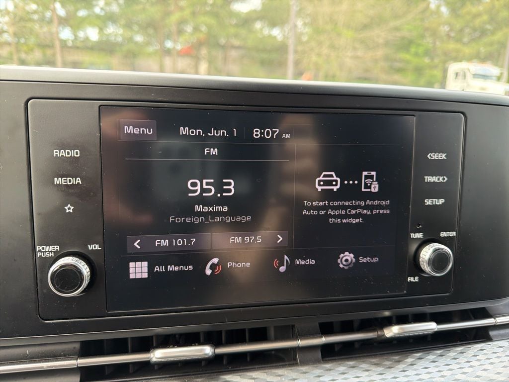 2024 Kia Carnival LX