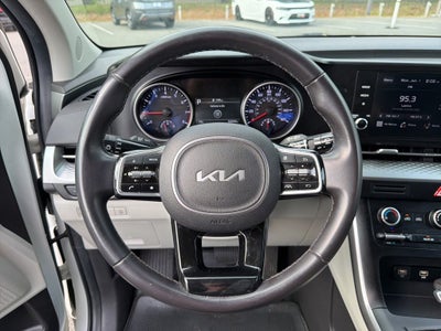 2024 Kia Carnival LX