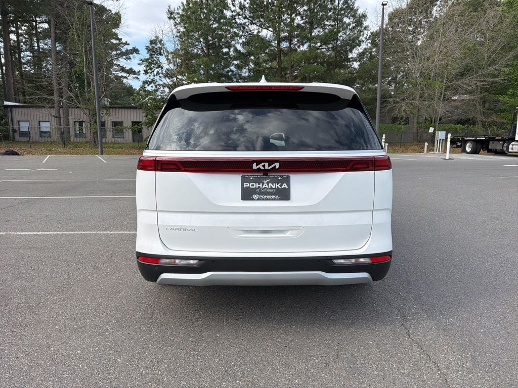 2024 Kia Carnival LX