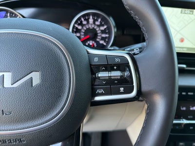 2024 Kia Carnival EX