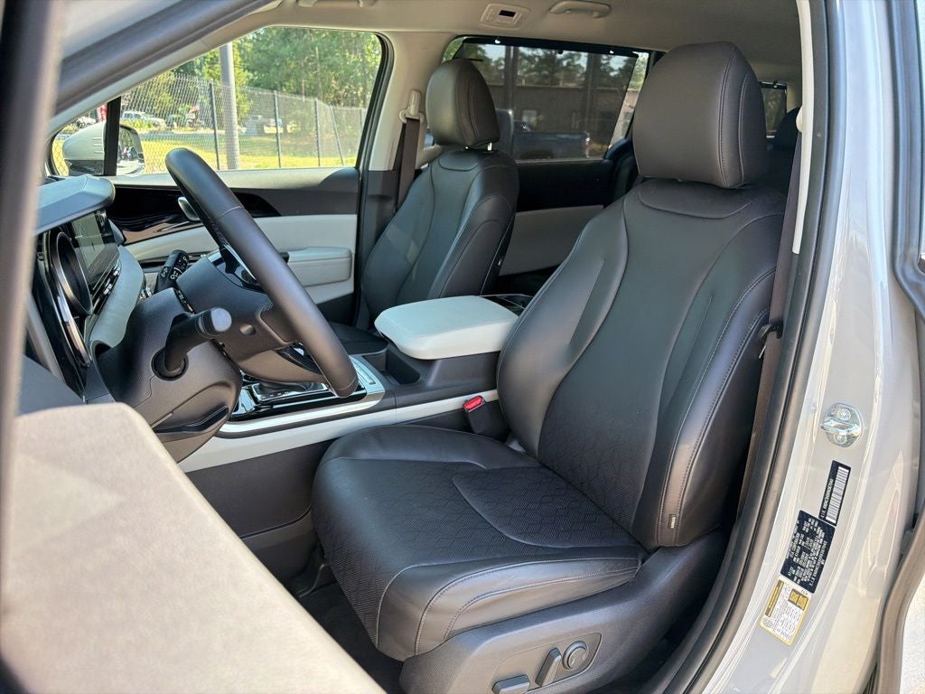 2024 Kia Carnival EX