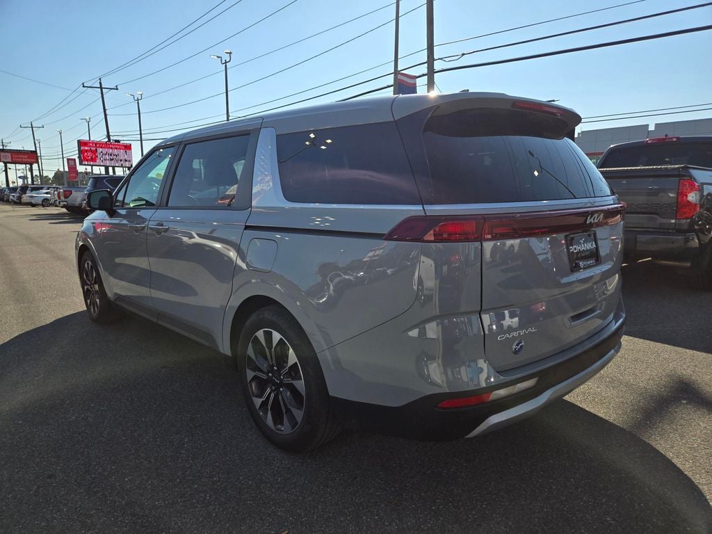 2024 Kia Carnival EX