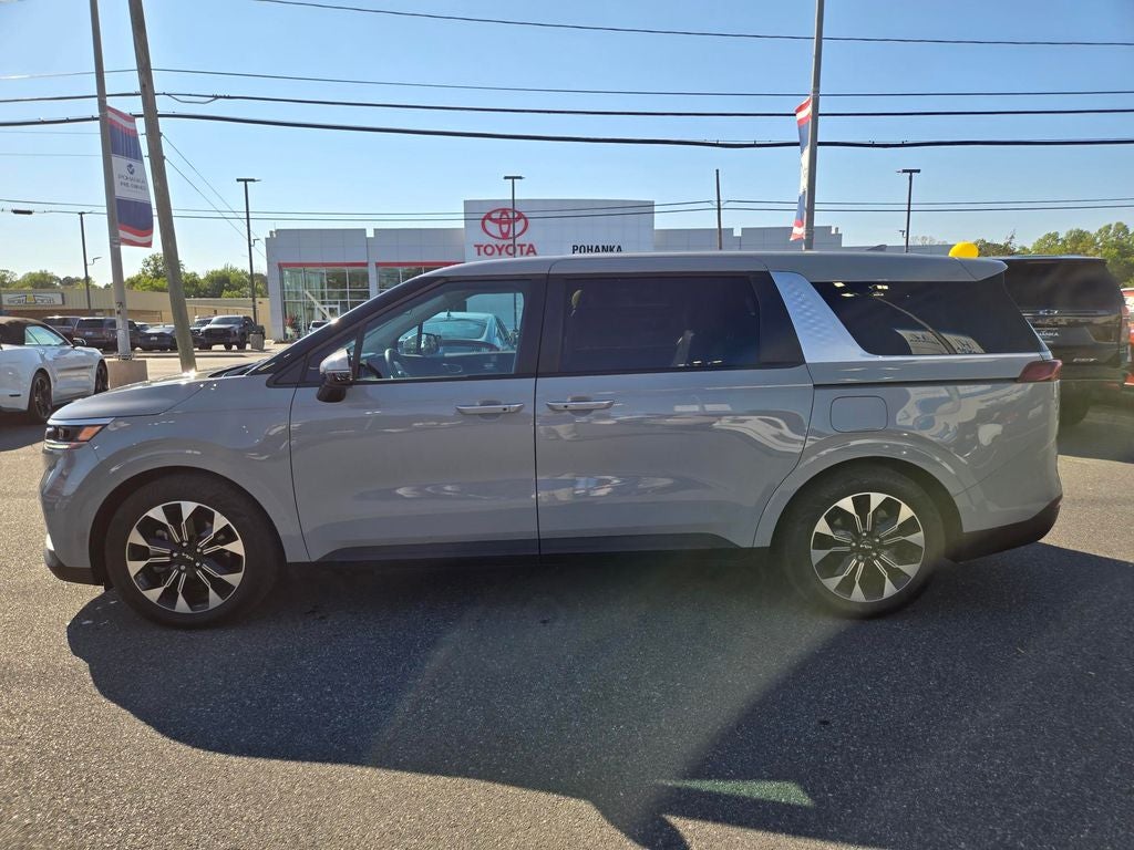 2024 Kia Carnival EX