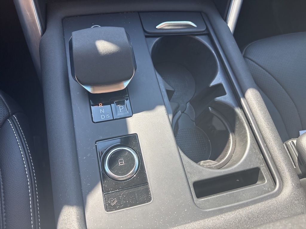 2024 Land Rover Discovery S ** Pohanka Certified 6 Months/6,000 Miles **