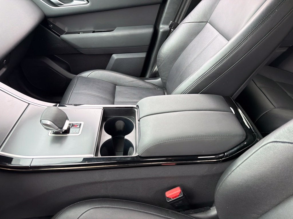 2025 Land Rover Range Rover Velar Dynamic SE