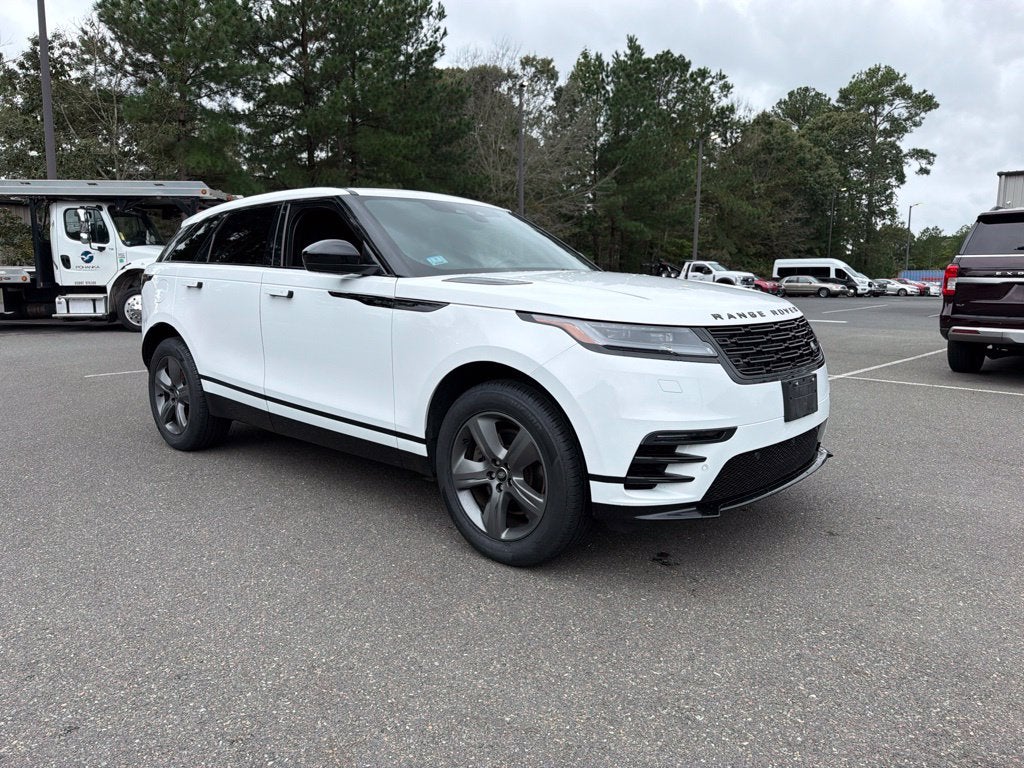 2025 Land Rover Range Rover Velar Dynamic SE