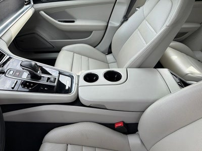 2019 Porsche Panamera GTS