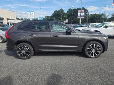 2023 Volvo XC60 B5 Plus Dark Theme