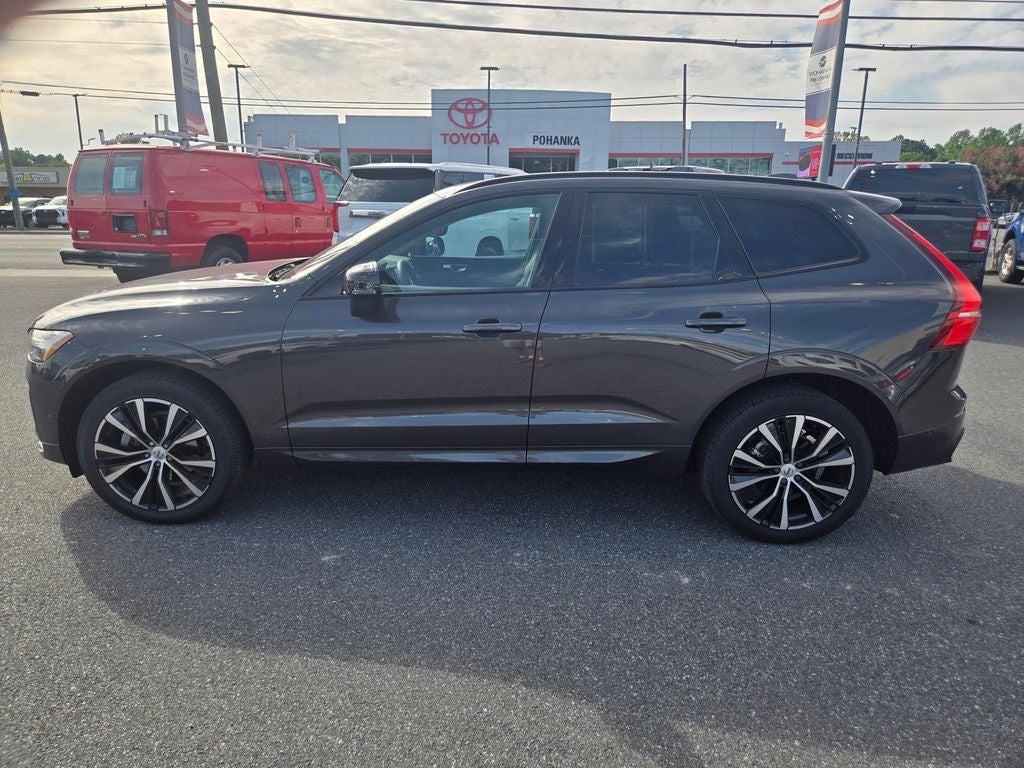 2023 Volvo XC60 B5 Plus Dark Theme