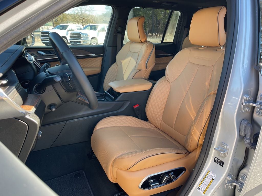 2025 Jeep Grand Cherokee Summit Pohanka Certified 6 Months / 6,000 Miles