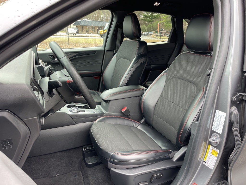 2024 Ford Escape ST-Line Pohanka Certified 10YR 100K