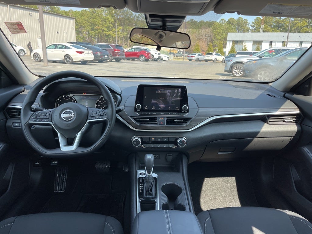 2025 Nissan Altima 2.5 SV Pohanka Certified 10YR 100K