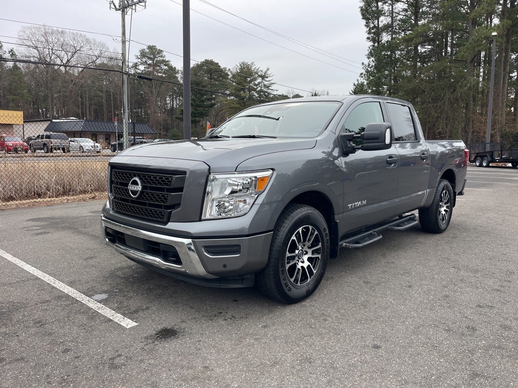 2024 Nissan Titan SV Nissan Certified