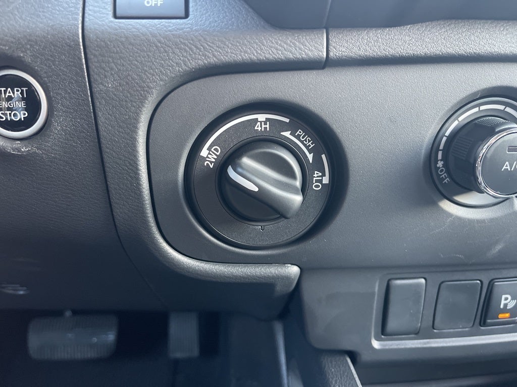 2025 Nissan Frontier SV Nissan Certified