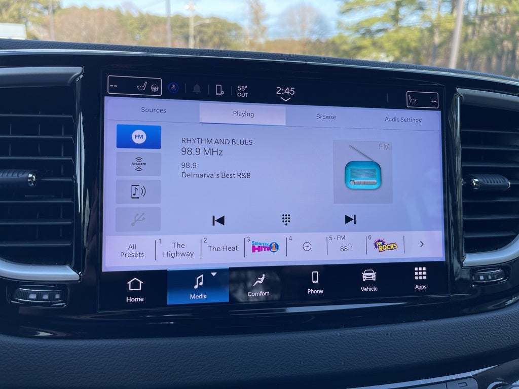 2024 Chrysler Pacifica Touring L Pohanka Certified 10YR 100K