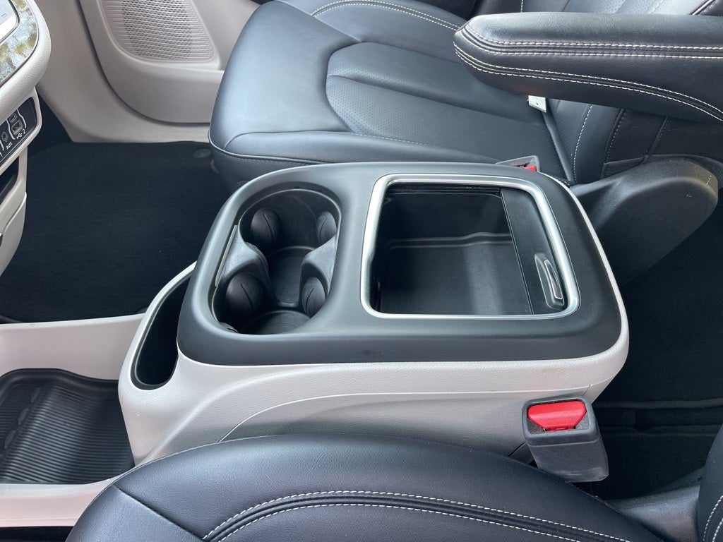 2024 Chrysler Pacifica Touring L Pohanka Certified 10YR 100K