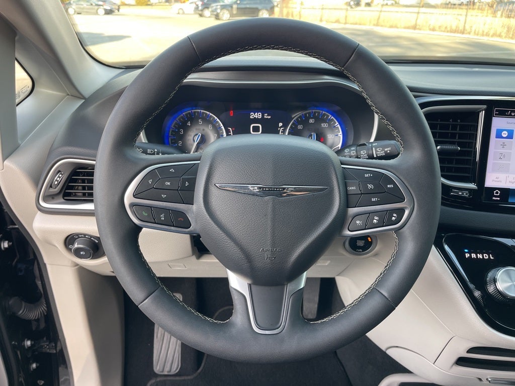 2024 Chrysler Pacifica Touring L Pohanka Certified 10YR 100K