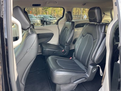 2024 Chrysler Pacifica Touring L Pohanka Certified 10YR 100K