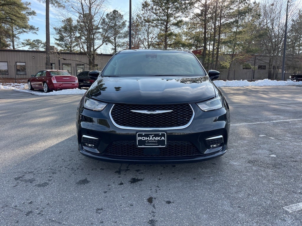 2024 Chrysler Pacifica Touring L Pohanka Certified 10YR 100K