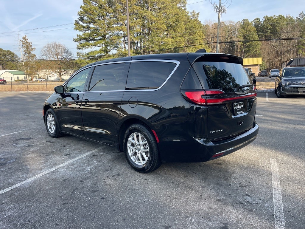 2024 Chrysler Pacifica Touring L Pohanka Certified 10YR 100K