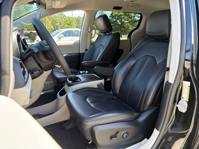 2023 Chrysler Pacifica Touring L Ethos 12/12 Cert