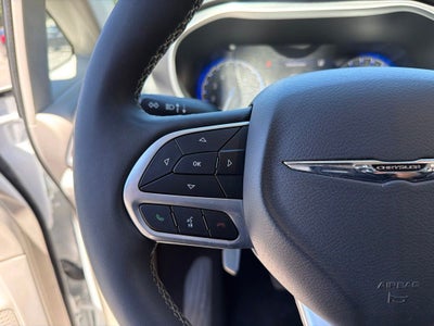 2024 Chrysler Pacifica Touring L Ethos 12/12 Cert