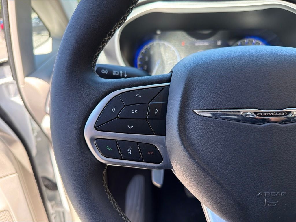 2024 Chrysler Pacifica Touring L Ethos 12/12 Cert